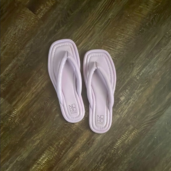 No Boundaries Women's Light Purple Sandals - Picture 2 of 4
